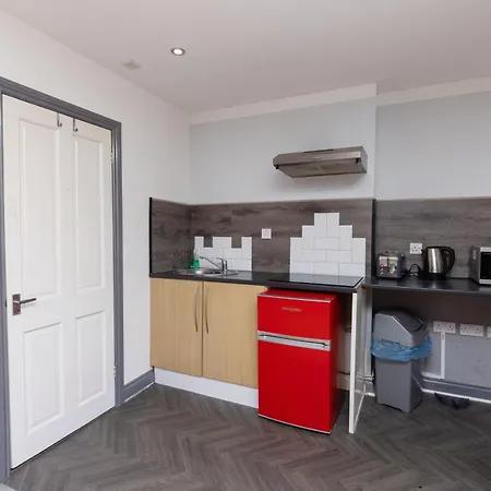 Snooze * Bradford (West Yorkshire)