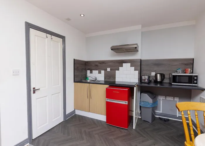 Snooze * Bradford (West Yorkshire)